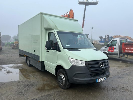Camion fourgon Mercedes SPRINTER 519 CDI PL BA 5.5T