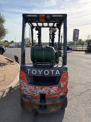 Chariot élévateur gaz Toyota 02-08FGF18