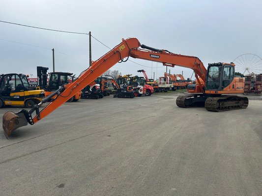 Pelle sur chenilles Doosan DX160 SLR