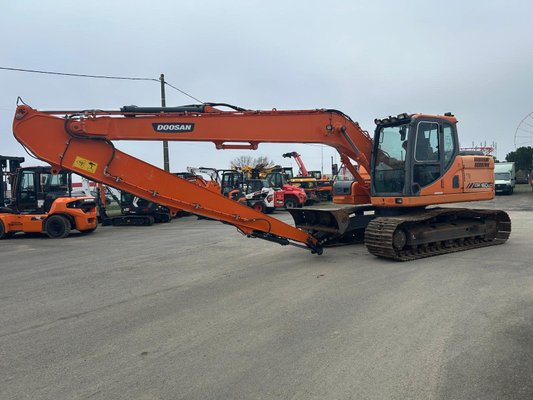 Pelle sur chenilles Doosan DX160 SLR