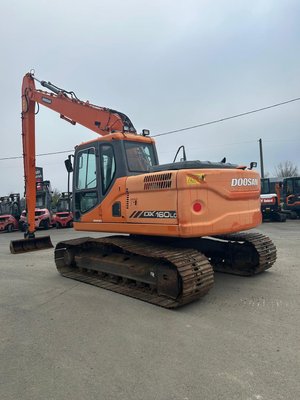 Pelle sur chenilles Doosan DX160 SLR