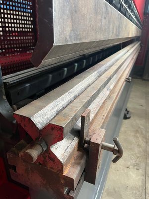 Presse plieuse ADFORM APH 4106X160