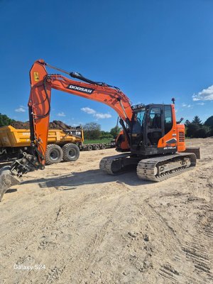 Pelle sur chenilles Doosan DX140LCR-7