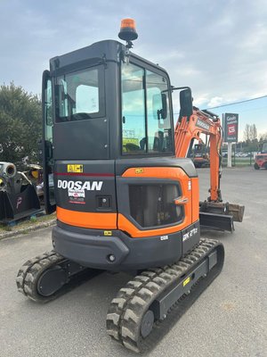 Mini pelle Doosan DX27Z-7