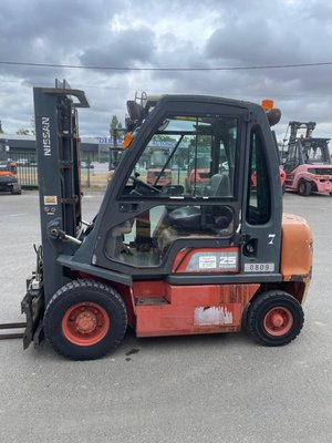Chariot élévateur diesel Nissan FD 02A25 Q- DRAGO H
