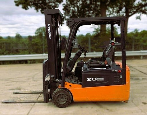 Chariot élévateur électrique Doosan B20T-5