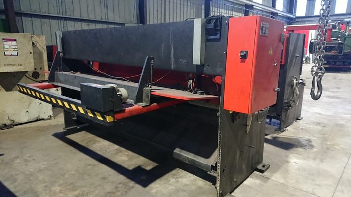 Cisaille guillotine Amada GS630