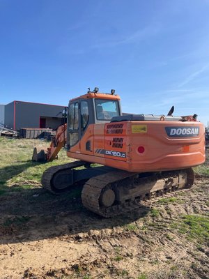 Pelle sur chenilles Doosan DX180LC-3