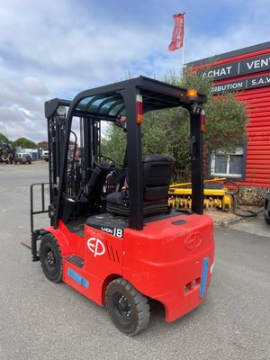 Chariot élévateur électrique EP Equipment EFL181