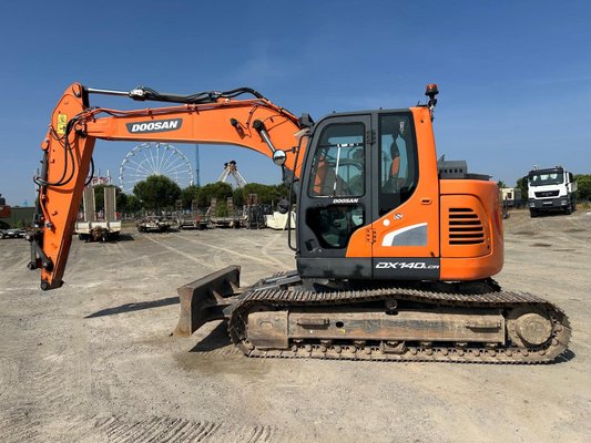 Pelle sur chenilles Doosan DX140LCR-5