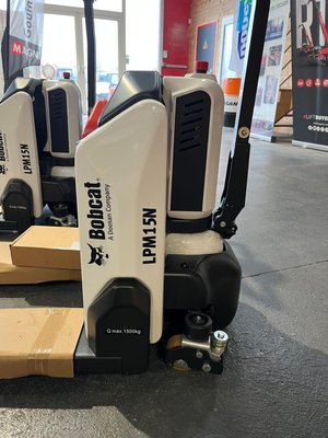 Transpalette électrique Bobcat LPM15N-7