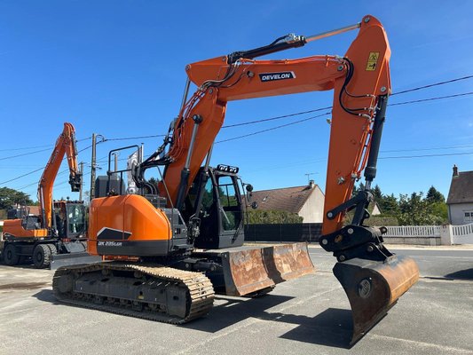 Pelle sur chenilles - DX235LCR-7