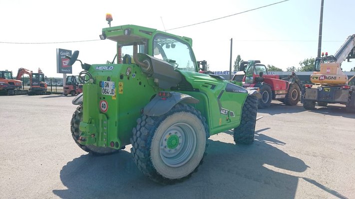 Chariot élévateur télescopique Merlo TF42.7
