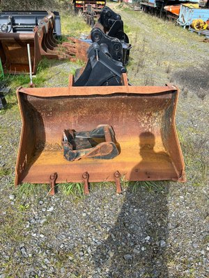 Godet terre Caterpillar Godet à terre