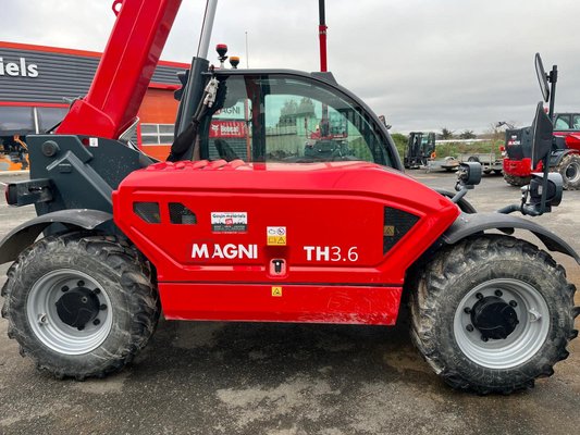Chariot élévateur télescopique Magni TH 3.6
