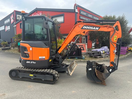 Mini pelle Doosan DX27Z-7