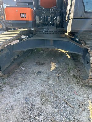 Pelle sur chenilles Develon DX225MH-5
