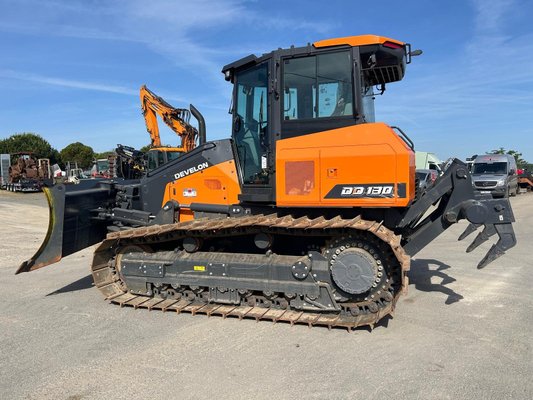 Bulldozer Develon DD130