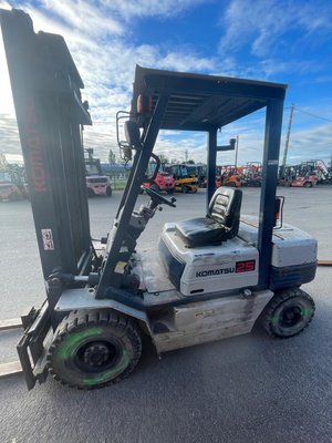 Chariot élévateur diesel Komatsu FD25T-11E