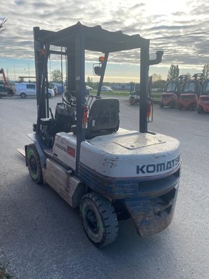 Chariot élévateur diesel Komatsu FD25T-11E