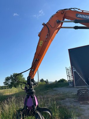 Pelle sur chenilles Develon DX225MH-5