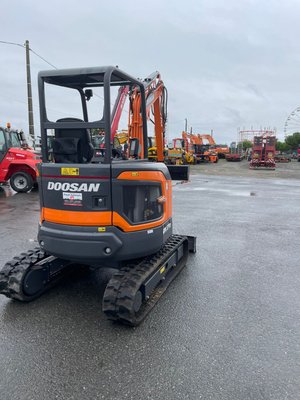Mini pelle Doosan DX27Z-7