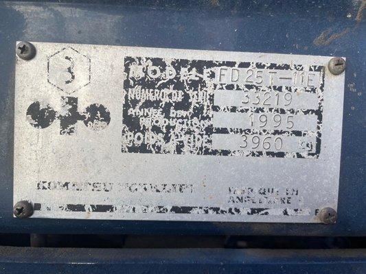 Chariot élévateur diesel Komatsu FD25T-11E