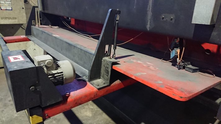 Cisaille guillotine Amada GS630