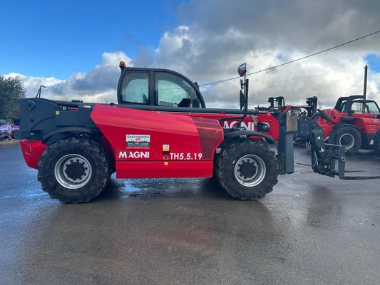 Chariot élévateur télescopique Magni TH 5.5-19  55Kw