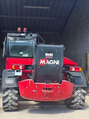 Chariot élévateur télescopique Magni TH 5.5-15    55Kw