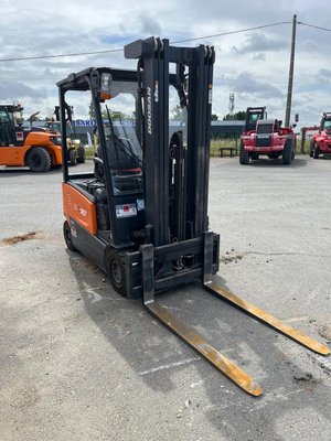 Chariot élévateur électrique Doosan B16X 7