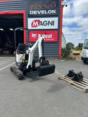 Mini pelle Bobcat E10Z