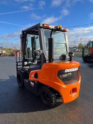Chariot élévateur diesel Doosan D25NXS TDL
