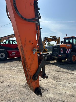 Pelle sur chenilles Doosan DX140LCR-5
