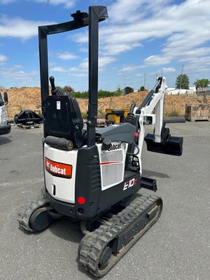 Mini pelle Bobcat E10Z