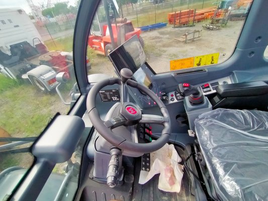 Chariot élévateur télescopique Magni HTH 16.10