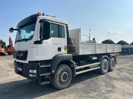 Unknown range 962 - TGS 26.360 6X4