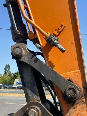 Pelle sur chenilles Doosan DX180LC-3