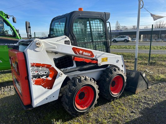 Mini chargeuse sur pneus Bobcat S450