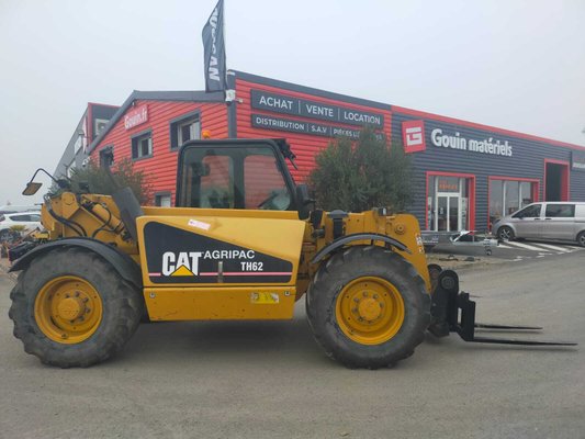 Chariot élévateur télescopique Caterpillar TH62