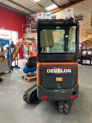 Mini pelle Develon DX19-7