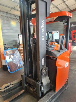 Chariot à mât rétractable multidirectionnel - RRE160H