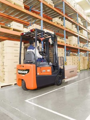 Chariot élévateur électrique Doosan B13R-5 AC 24V